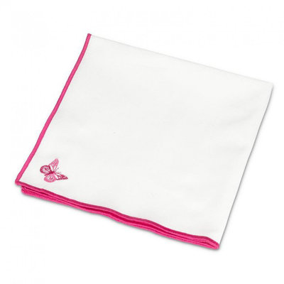 Blanc avec papillon rose vif et serviette aux bords