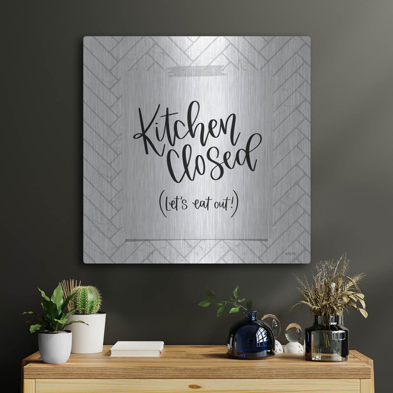 Art mural en métal «Kitchen Clos» de Luxe par Imparfect Dust, 36 po x 36 po, H 24 po x l 24 po