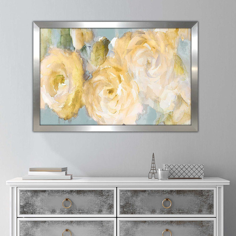 Fleurs jaunes sur fond bleu par Lanie Loreth - Peinture, Encadrement argenté, H 33,5 po x l 49,5 po x P 1 po