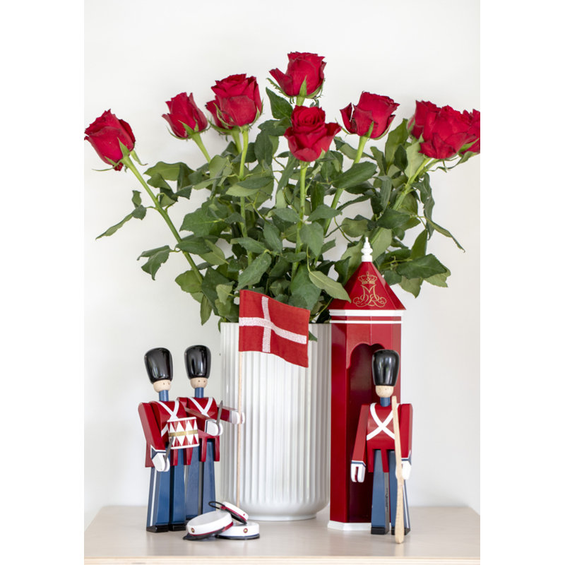 Guardsman with Gun Figurine