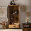 Vitrines en noyer massif et bois manufacturé