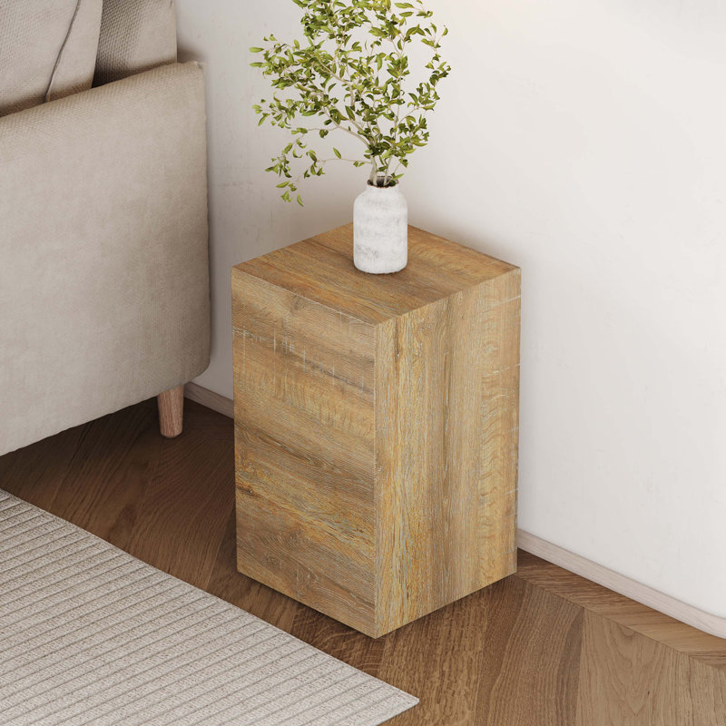 Table de bout, H 19,69 po x l 11,81 po x P 11,81 po