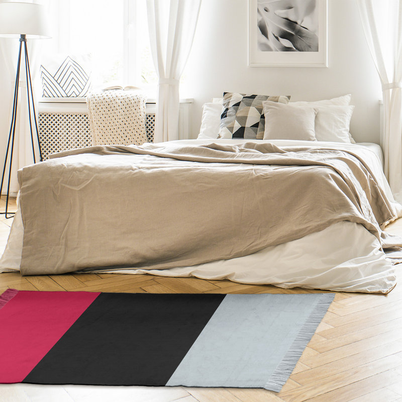 Tapis rayé rouge / noir / argent 4,6 pi x 5,5 pi