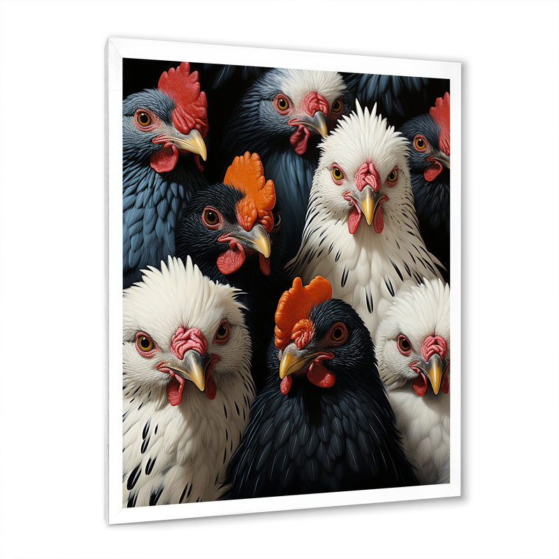 «White Roosters Farm Assemblage II», art mural, H 20 po x l 12 po x P 1 po, Cadre simple blanc