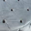 Velours gris avec pieds en bouleau, 29,89 po X 18,3 Dimensions gonflant