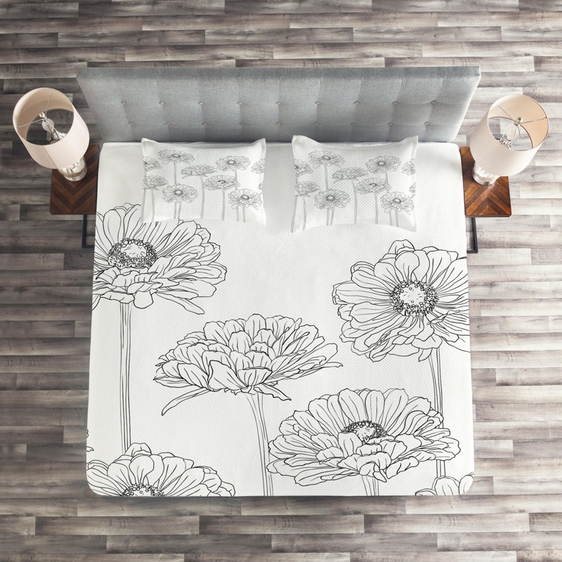 Farmhouse / Country Floral Coverlet