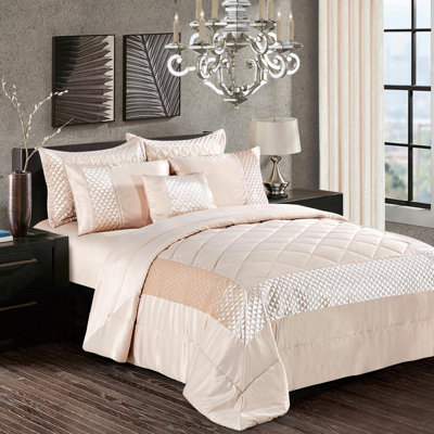 Garrett Polyester Striped Bedspread with Pillowcases