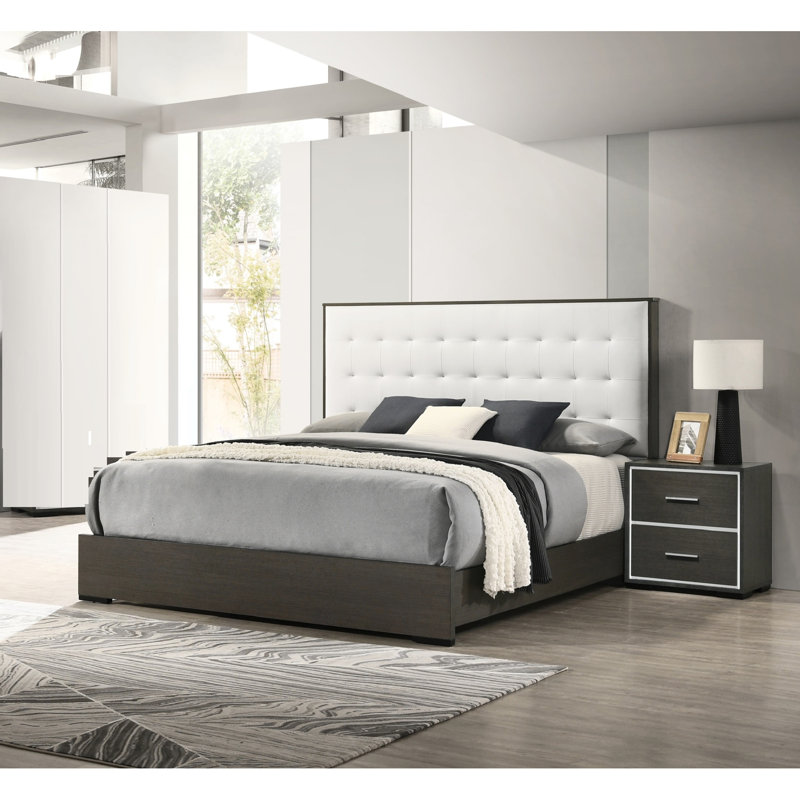 Grand lit à panneau avec tête de lit capitonnée, mélange luxueux de capitonnage beige et gris, Grand lit