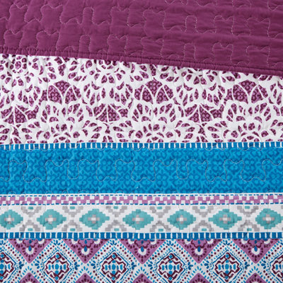 Full/Queen Reversible Quilt Set with Throw Pillows