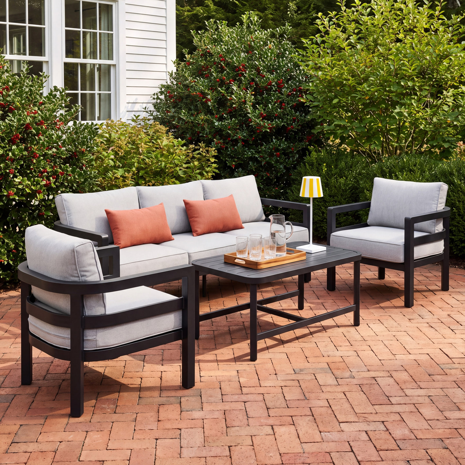Lonnie 5-Person Patio Seating Group