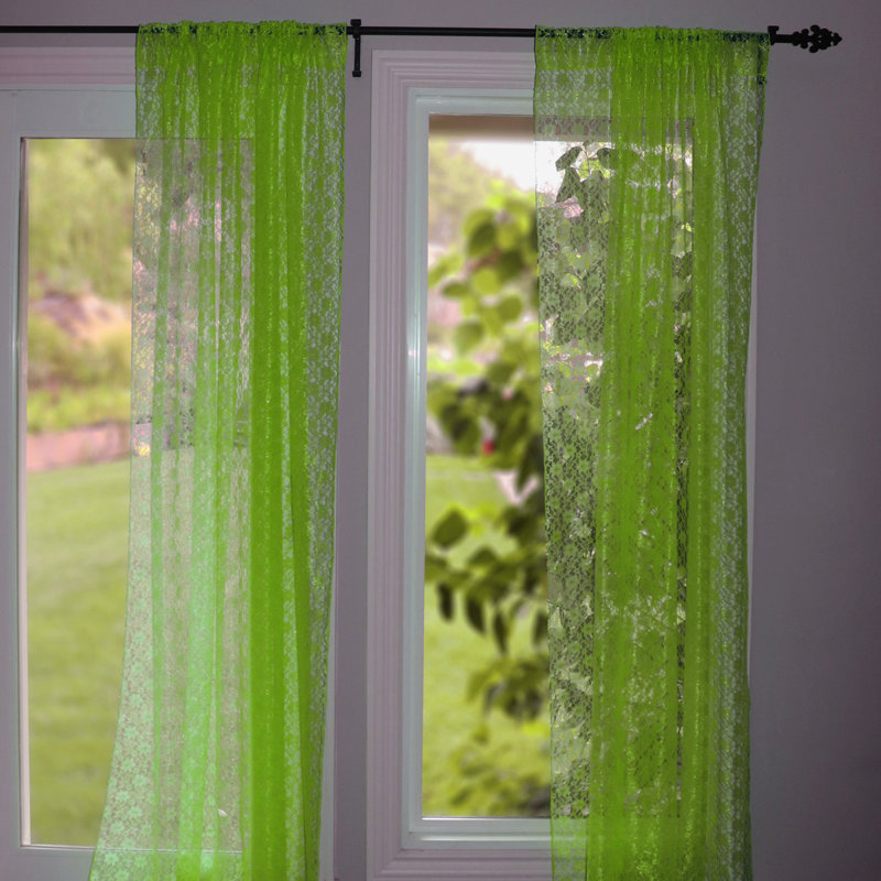 Panneau de rideau simple diaphane avec passe-tringle Pateros, Vert lime, L 58 po x L 84 po