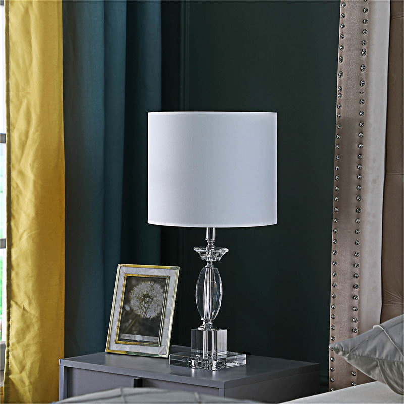 Élégante lampe de table en cristal taillé avec abat-jour en coton / lin blanc