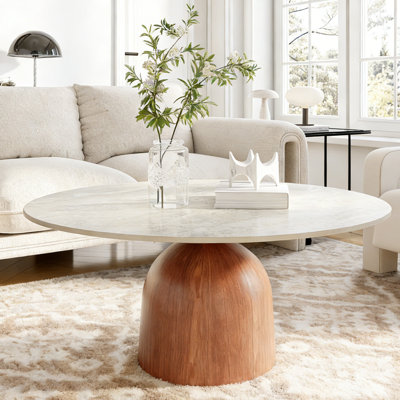Table basse ronde en travertin naturel 35 po / 41 po avec base en bois massif Meranda, table de salon robuste pour petits espaces et salles familiales