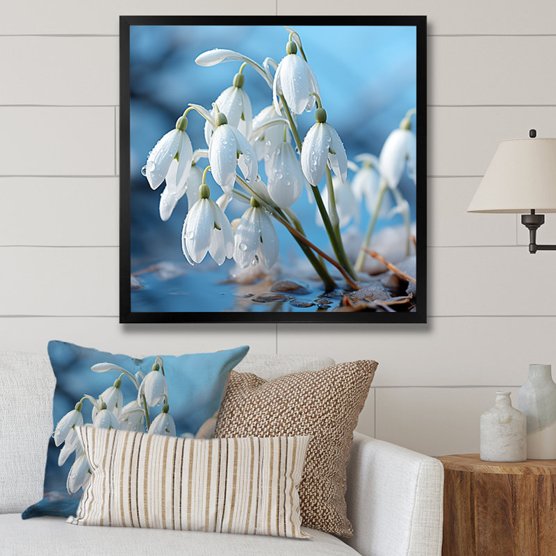 «Frost Snowdrop Flower Photo I», reproduction d'art sur toile, Cadre simple noir, H 16 po x l 16 po x P 1 po