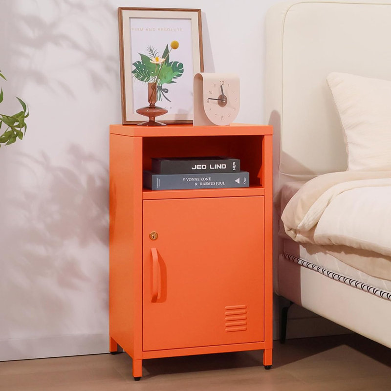 Table de chevet compacte en métal avec armoire verrouillable et tablette ouverte, table de chevet moderne, table d'appoint polyvalente pour la chambre à coucher, le salon ou le bureau (orange, porte verrouillable en H de 26 po)