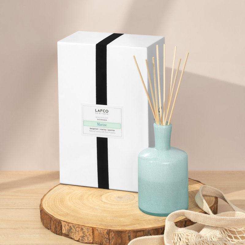 Marine Essence Fresh Aquatic Reed Diffuser in Hand Blown Glass Vessel