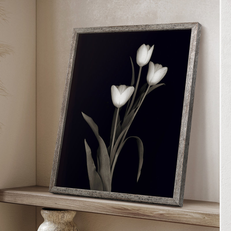 «Tulip Pose I», reproduction encadrée - bois massif 48154, H 11 po x l 9 po