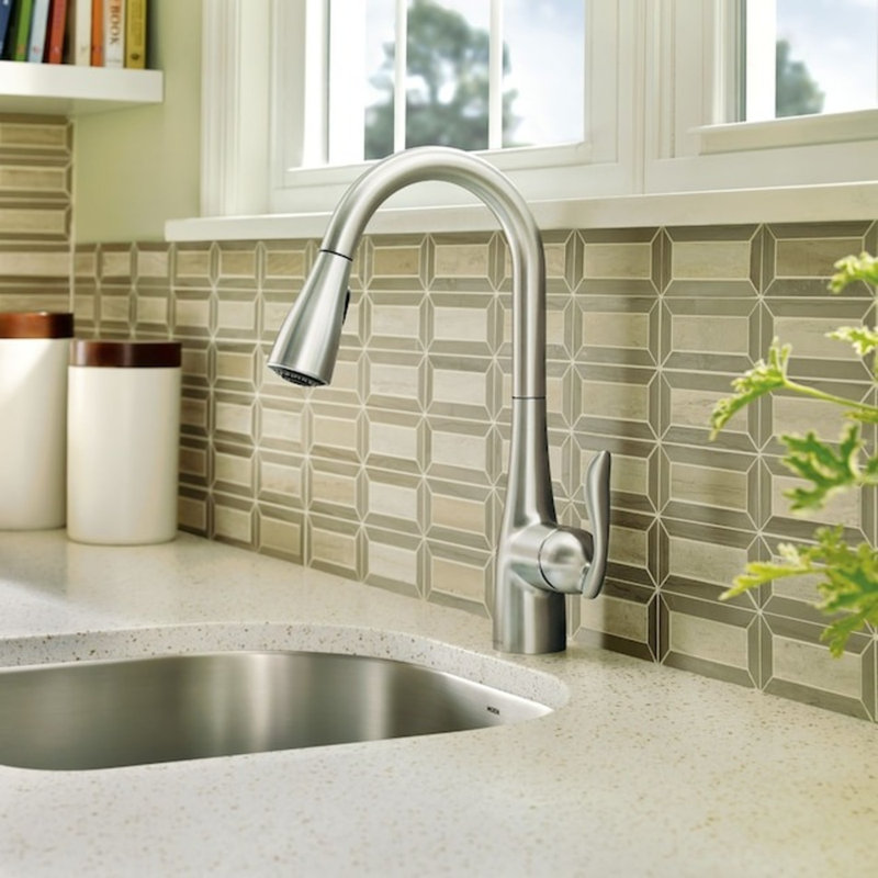 Robinet de cuisine rétractable à poignée unique avec fonctions Power Boost et Reflex de Moen Arbor