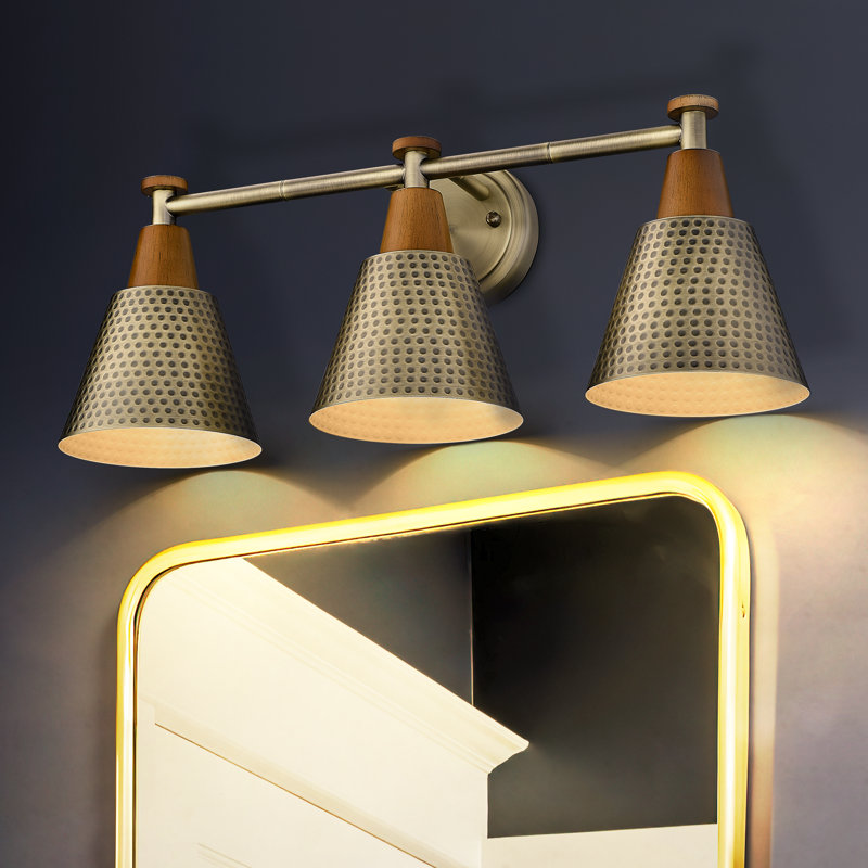 Éclairage pour meuble-lavabo à 3 lumières à intensité variable Hitterdal, Laiton