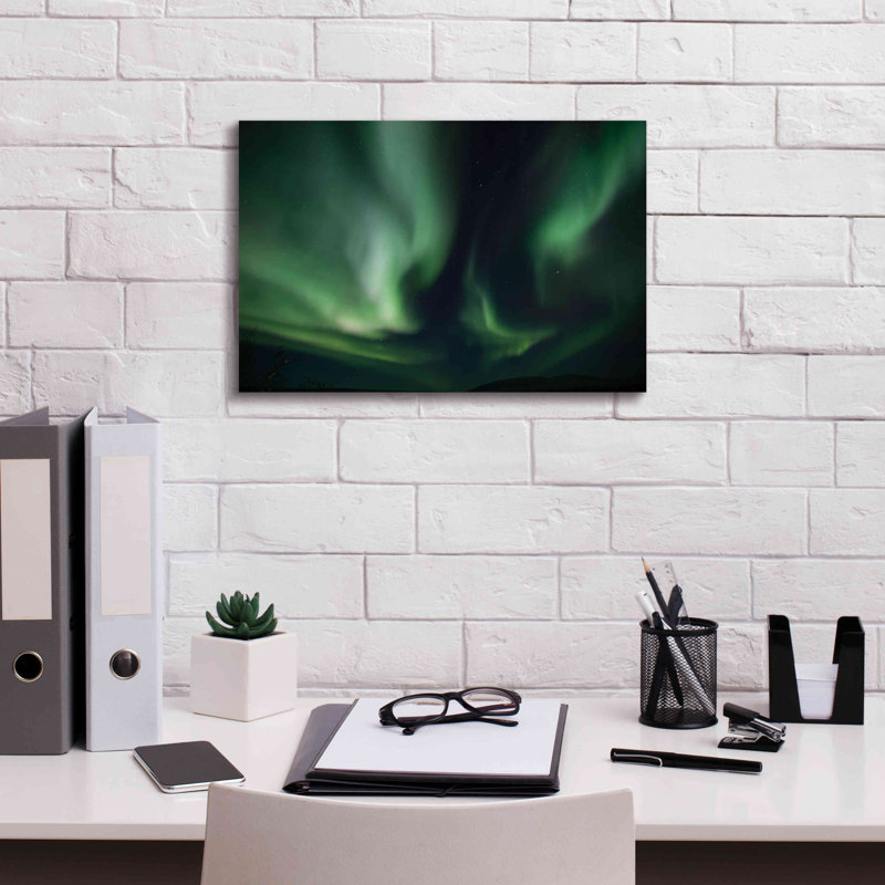 Northern Lights 8 - impression sur toile tendue, H 12 po x l 18 po x P 0,75 po