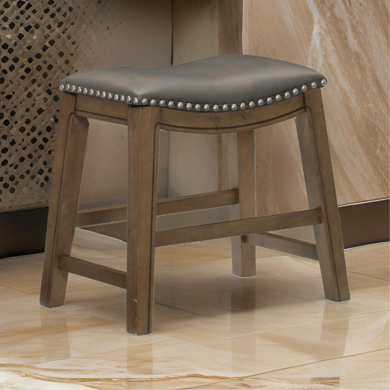 Tabouret de salle à manger 20 pouces Miel, similicuir gris, bois massif brun, têtes de clou