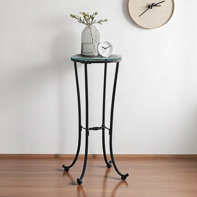 Caius A side end for an accent table