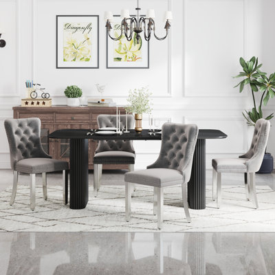 Ensemble de salle à manger rectangulaire en bois avec chaise capitonnée