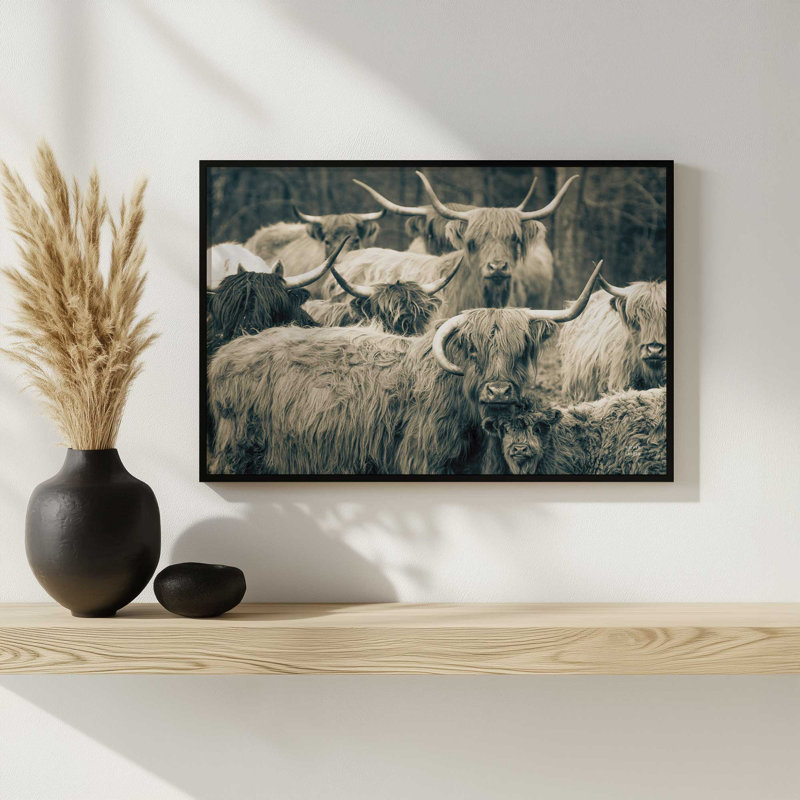 «Family Portrait» par Nathan Larson, reproduction d'art, H 12 po x l 18 po, Noir