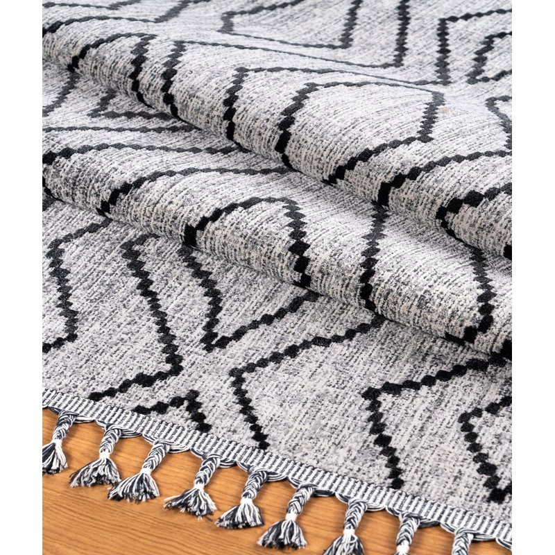 Tapis gris / noir en polyester tissé à la machine Austine, Rectangle 6 pi 5 po x 9 pi 6 po