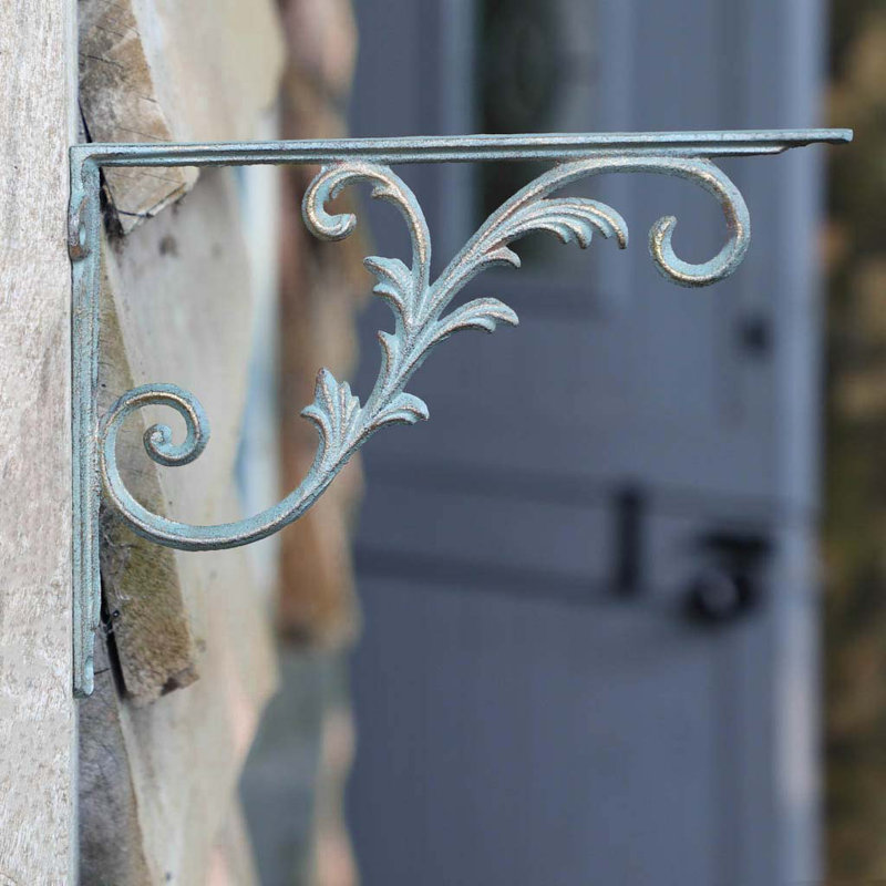 Saltaire Metal Bracket Plant Stand