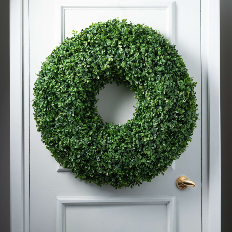 Couronne de buis artificielle 23 po