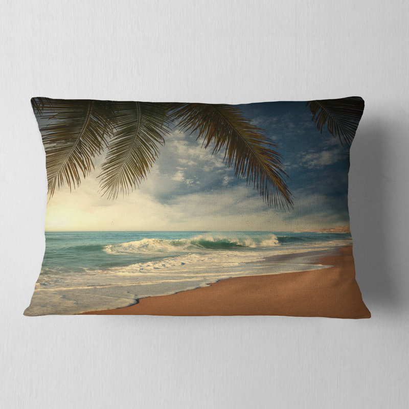 Coussin décoratif imprimé magnifique plage tropicale avec palmiers - Sea & Shore