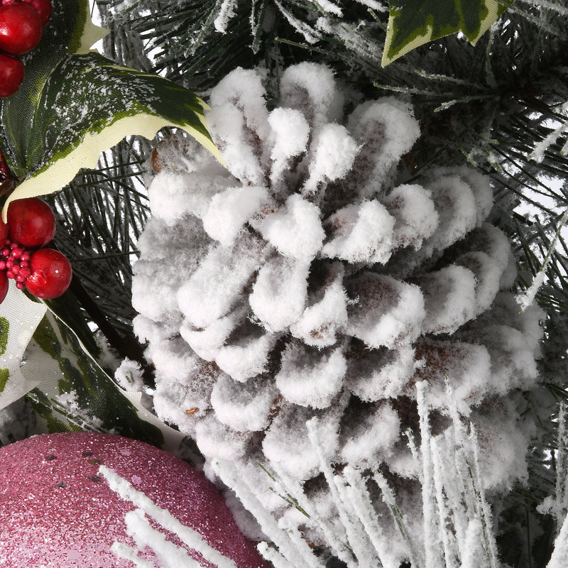 Couronne décorative en pin 27 po Snowy