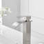 Robinet pour salle de bain à poignée simple avec bonde Waterfall