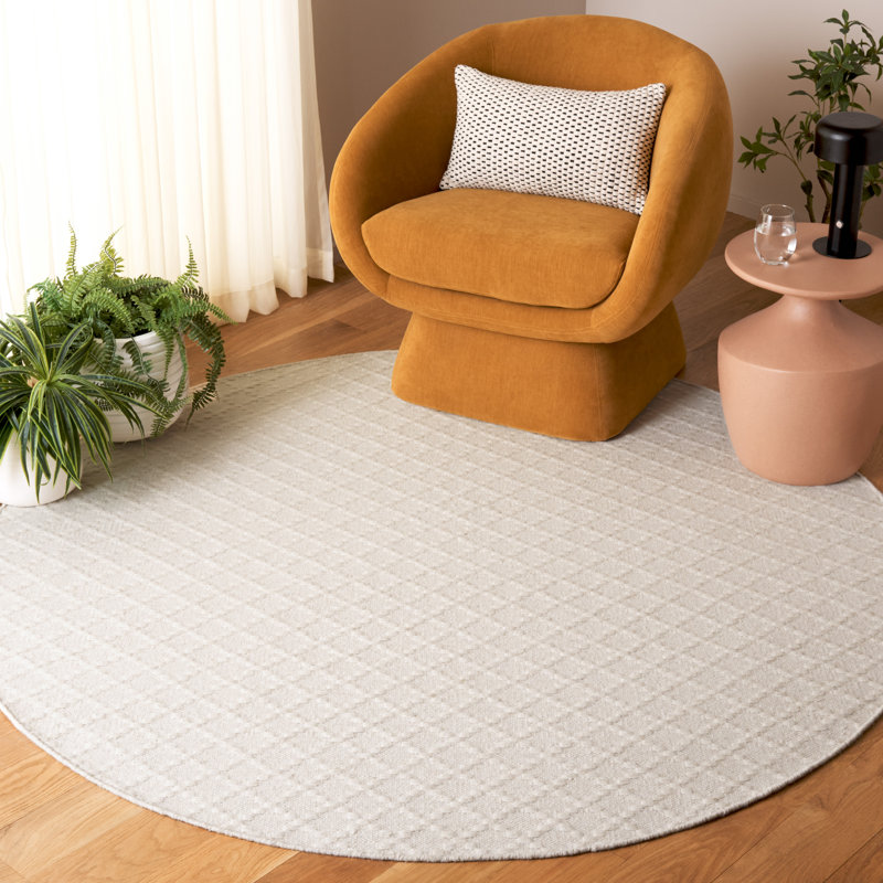 Shirebrook Hand Woven Wool/Cotton Geometric Rug in Ivory, Round 6'