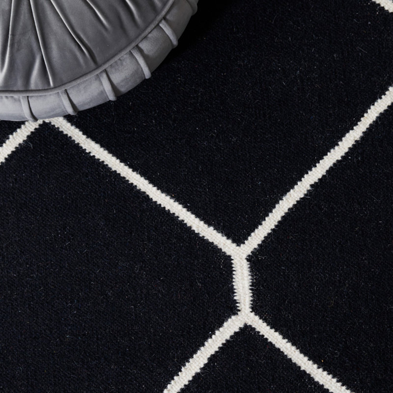 Rodgers Hand Woven Flat Weave Wool/Cotton Geometric Rug in Gray/Black, Square 6'