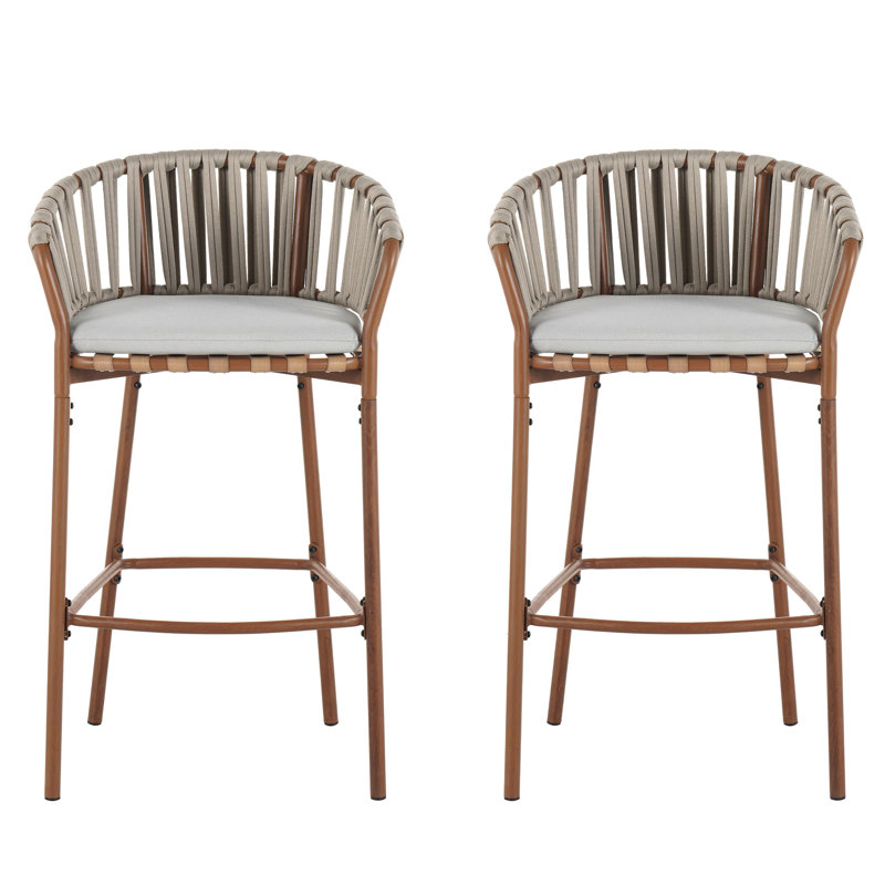 Corde en métal pour l'extérieur avec structure finie et coussins beiges résistants aux intempéries, conception semi-circulaire pour une construction confortable à deux, structure en fer, zones compactes à profil bas