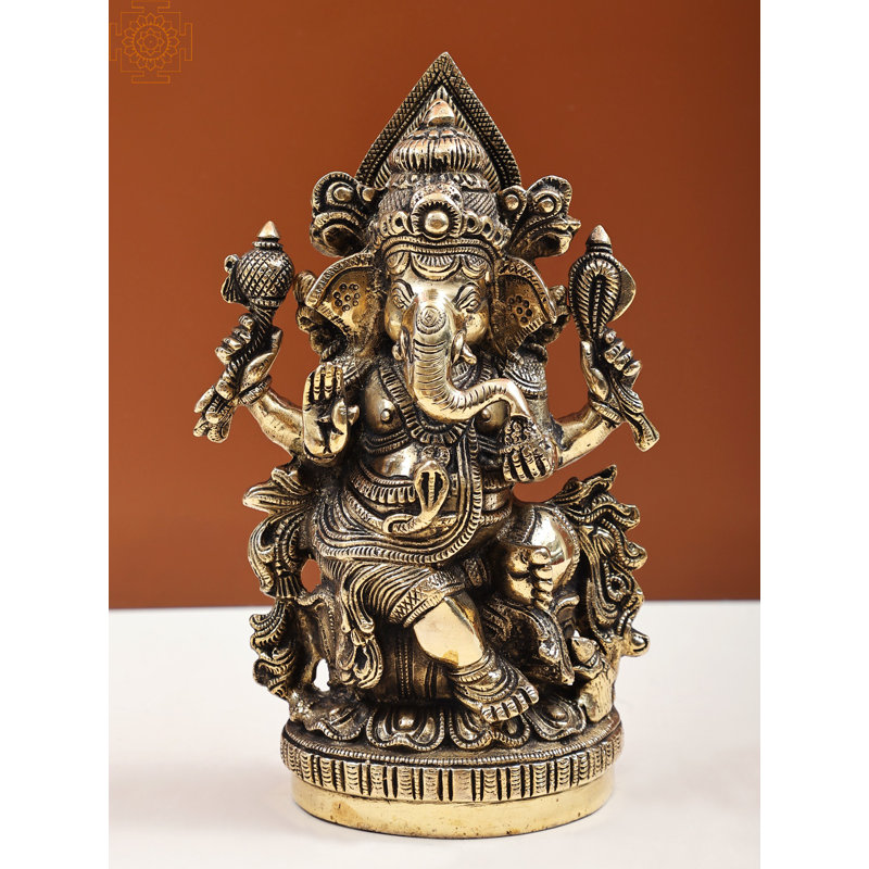 Ganesha assis à Ashirwad Mudra