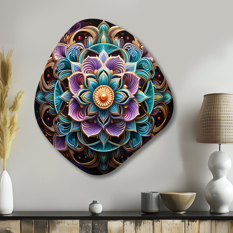 Art mural asymétrique en métal Tonilyn - Boho Mandala, H 35 po x l 31 po