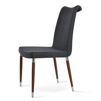 Chaise d'appoint rembourrée en métal Lale