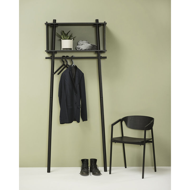 Illusion Hanger