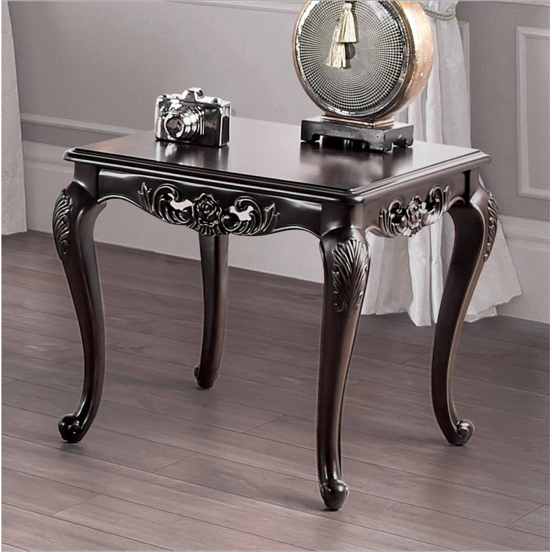 Table de bout de style traditionnel avec pieds courbés et structure en bois massif avec finition sculptée Java