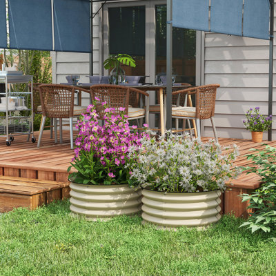Ensemble de 2 jardinières surélevées galvanisées Outsunny, jardinières pour plantes d'extérieur avec bordure de sécurité, réservoirs faciles à assembler pour faire pousser des fleurs, des herbes et des légumes, blanc crème