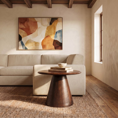 Table d'appoint asymétrique en bois de manguier de forme organique avec base conique, noyer
