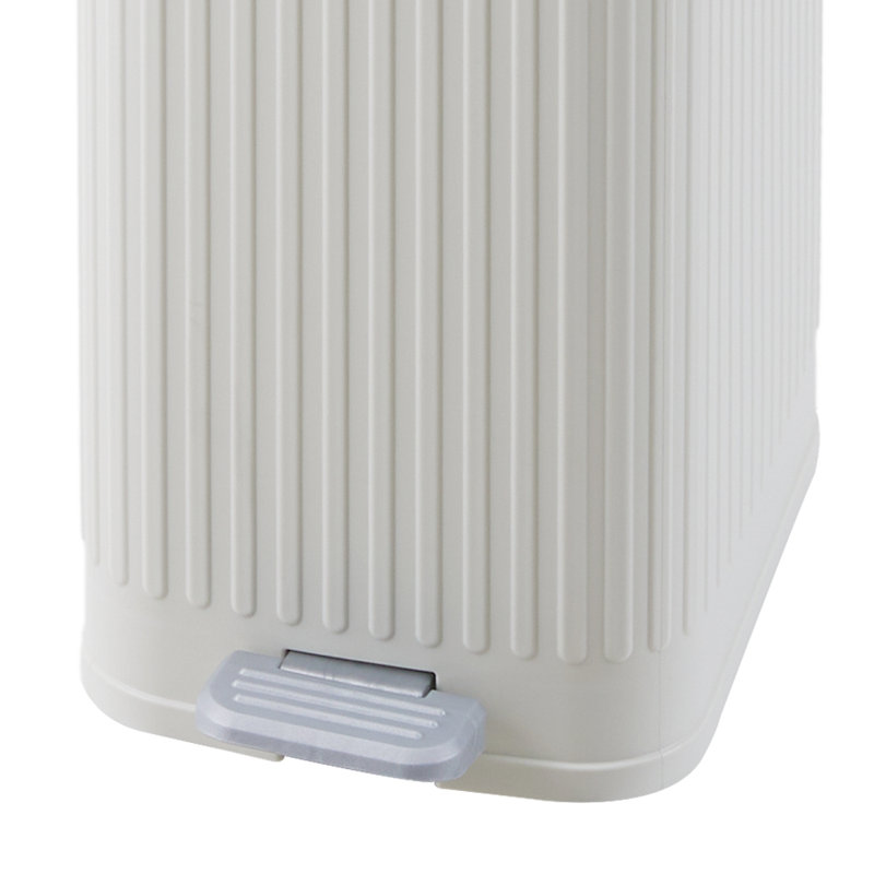 7 Litre Step On Waste Basket