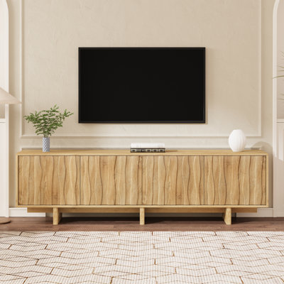 [Vidéo fournie] Meuble télé de style rétro à grain de bois avec porte ondulée pour téléviseur de 75 po ou moins, console média rustique avec beaucoup d'espace de rangement, meuble télé robuste avec gestion des câbles pour le salon, naturel