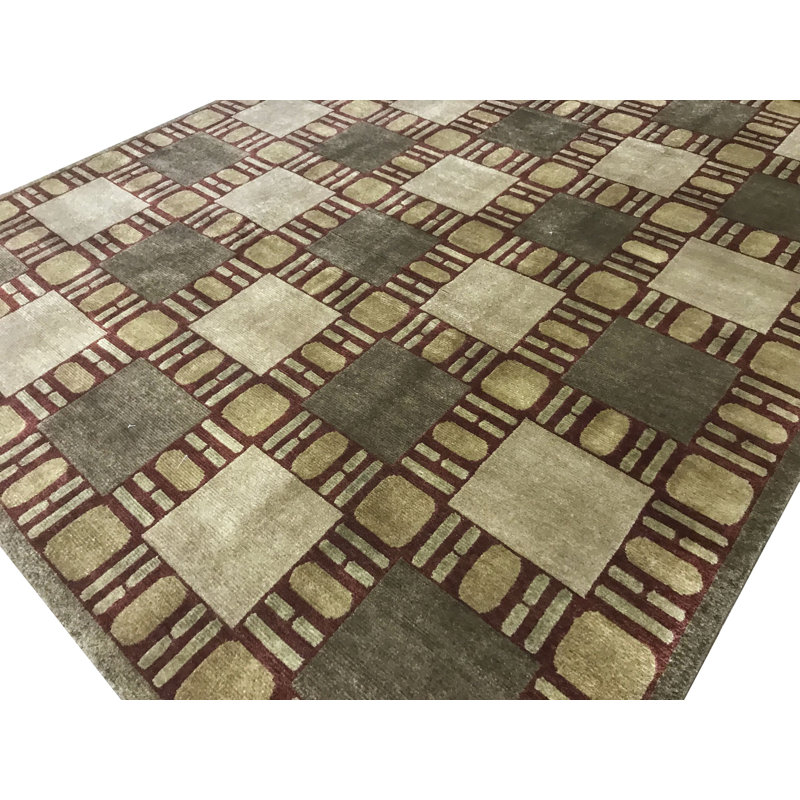 Hand-Knotted High-Quality Green Area Rug
