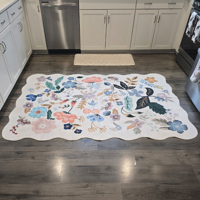 Hallway Washable Rug: Stain Resistant Floral Scalloped Rug for Kitchen Entryway Farmhouse Soft Carpet for Bathroom Bedroom Thin Laudry Living Room Floor Mat with Non Slip Backing - Green