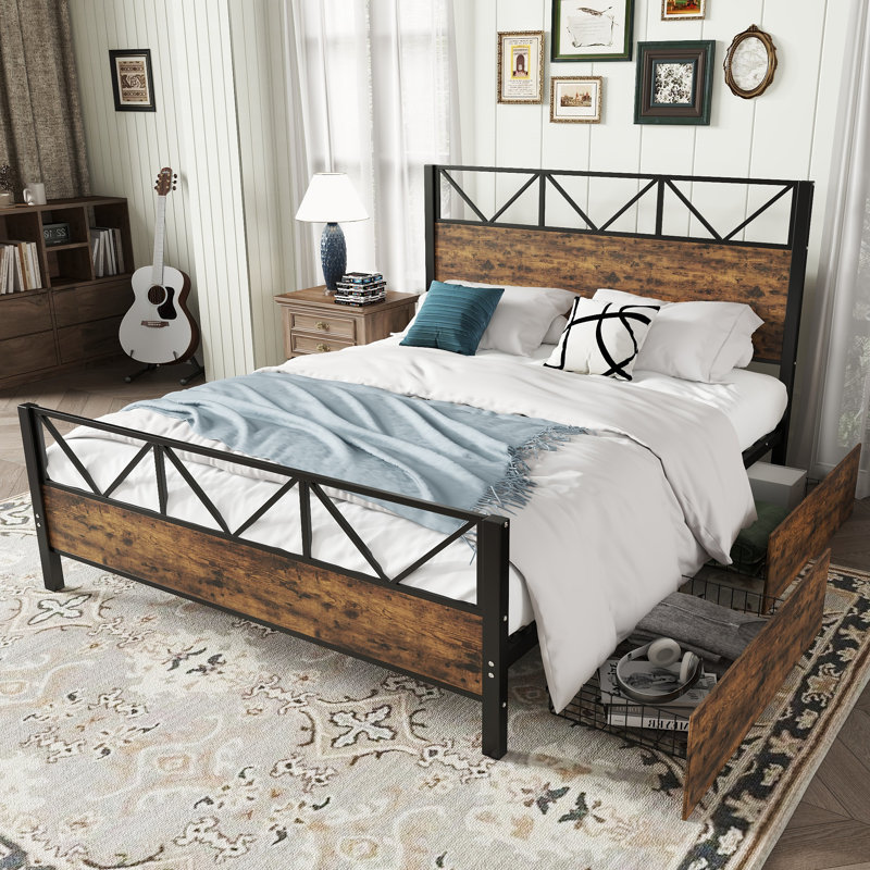 Metal Bed, 135 x 190cm