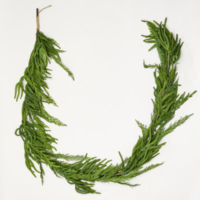 94" Cedar No Holiday Garland